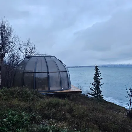 Lyngen Panorama, Solberget, Med Dome Holiday home *
